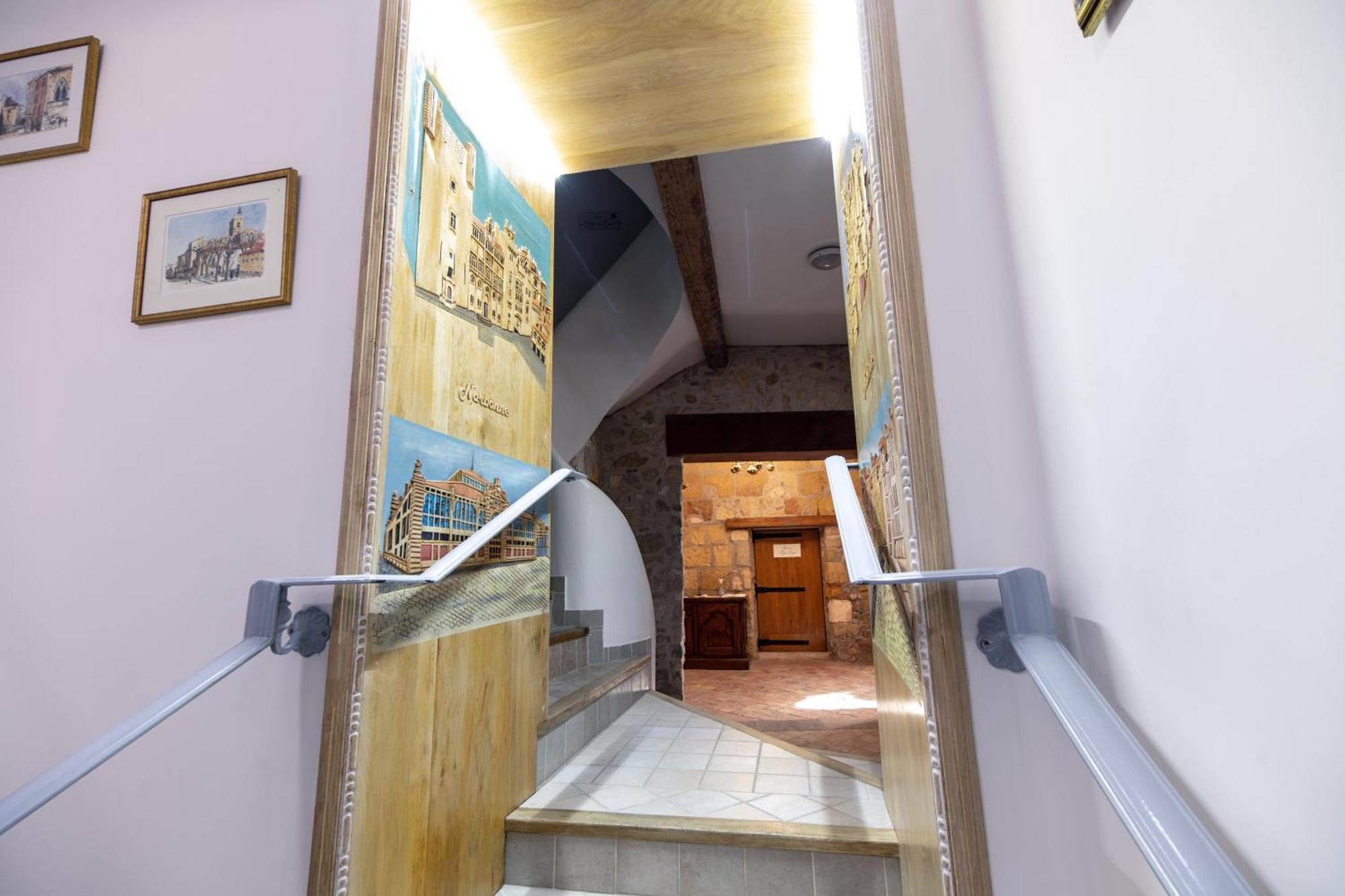 Petit Studio Presbytere Dans L'Eglise Narbonne Exteriér fotografie